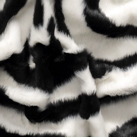 NuLoom Clara Faux Zebra Fur Washable Area Rug 6x8 - Picture 3 of 10